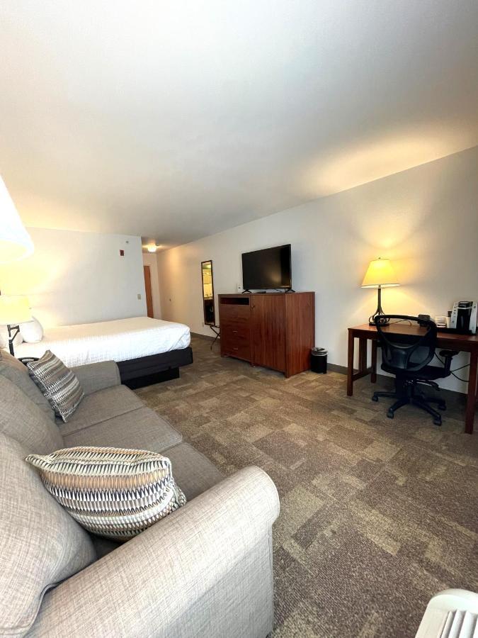 Boothill And Hotel 3*